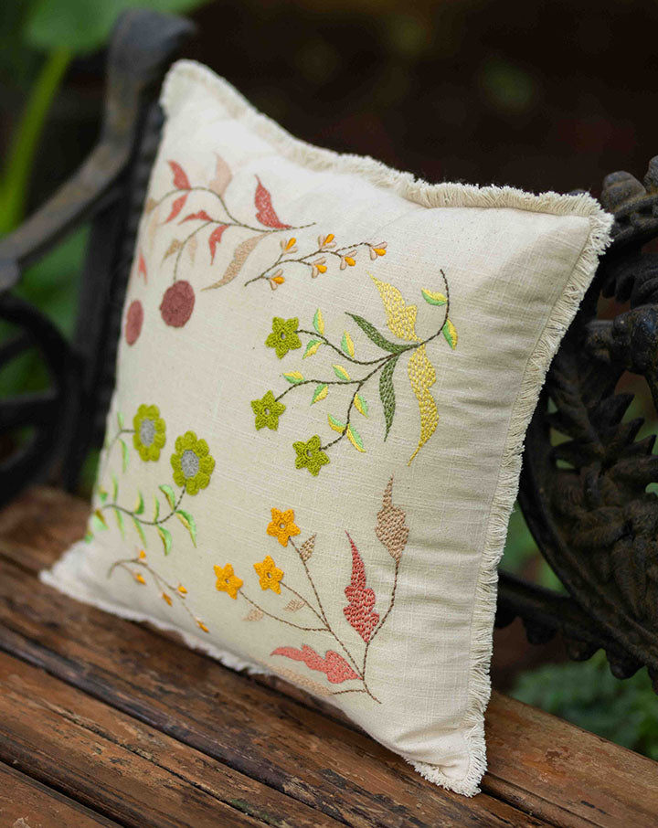 Handcrafted dreamcatcher by Mango House made from sustainable materials