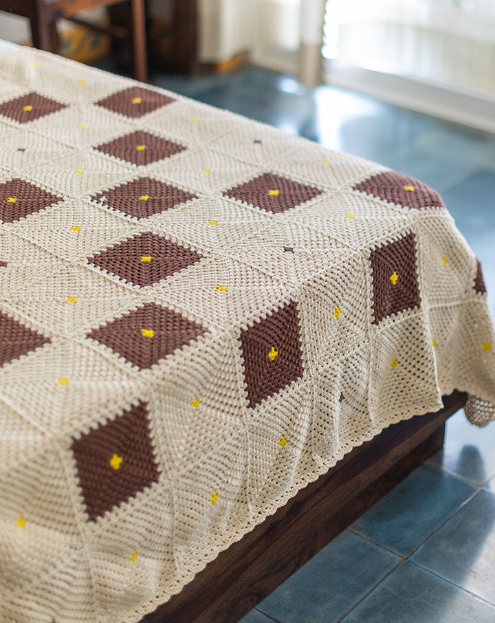 Grid Bed Crochet Cover