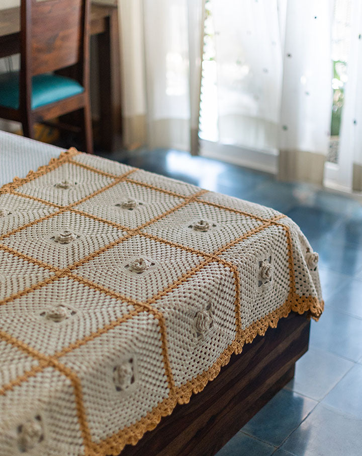 Rose Bed Crochet Cover